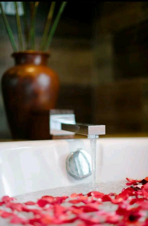The Darling Ocean View Villa Uluwatu Extérieur photo